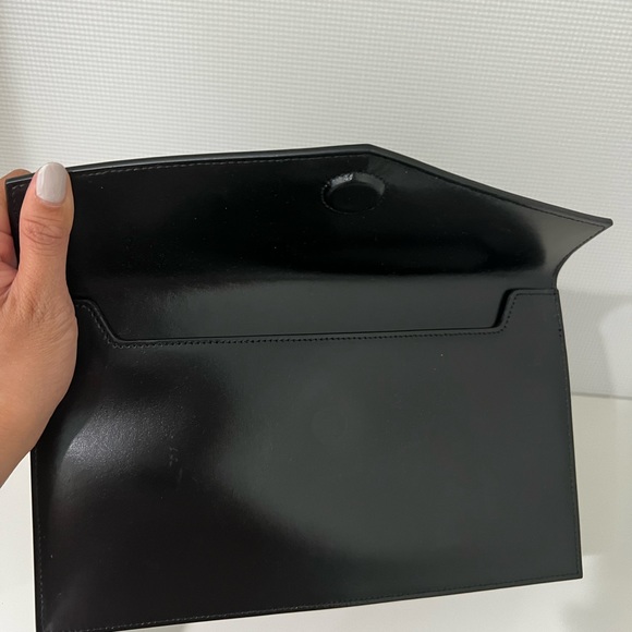 Saint Laurent Uptown Pouch Smooth Leather - Picture 5 of 5